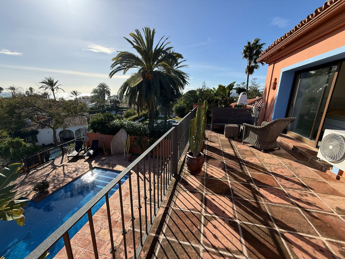 3 Bed Townhouse for sale in Marbesa Costa Del Sol, Málaga, Spain