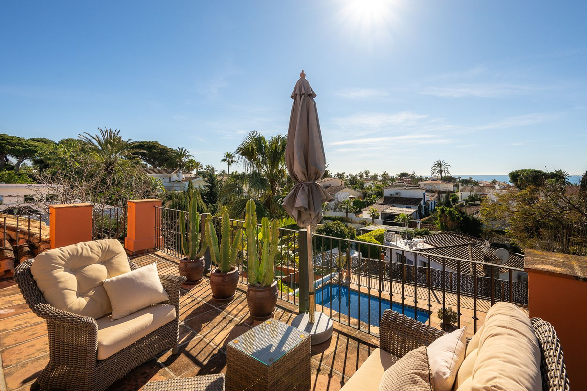 3 Bed Townhouse for sale in Marbesa Costa Del Sol, Málaga, Spain