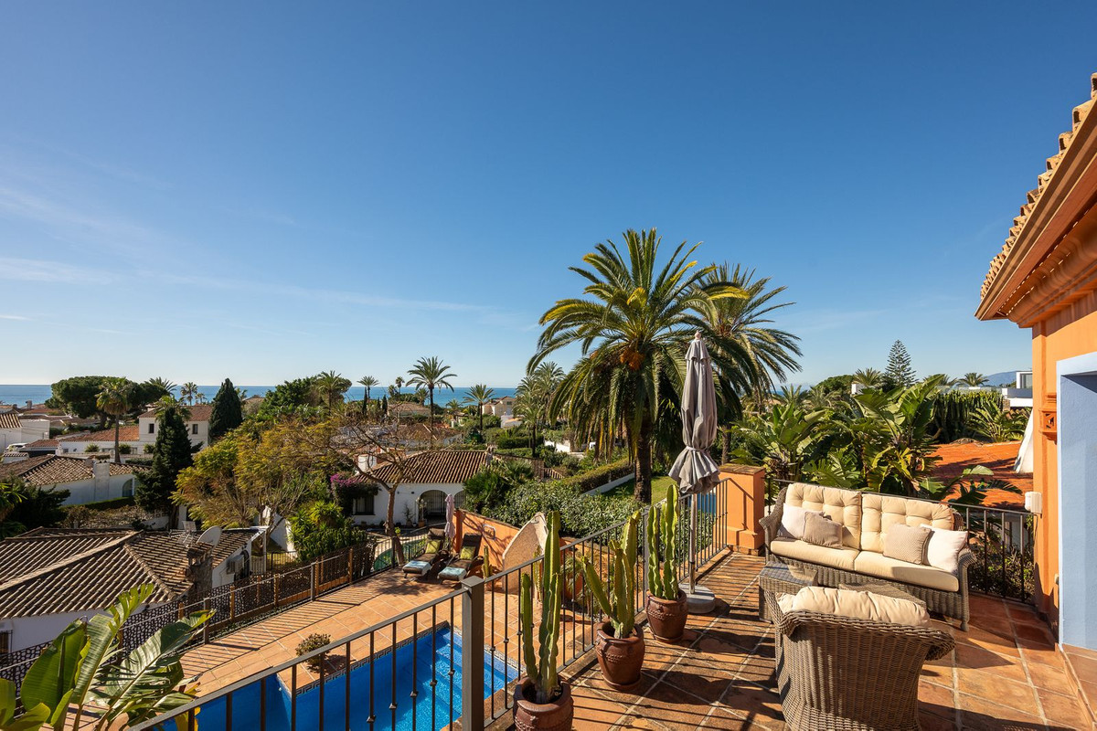 3 Bed Townhouse for sale in Marbesa Costa Del Sol, Málaga, Spain