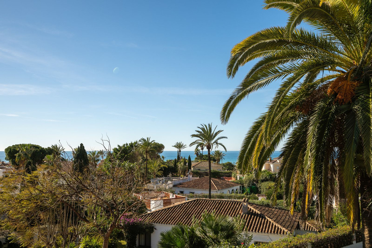 3 Bed Townhouse for sale in Marbesa Costa Del Sol, Málaga, Spain