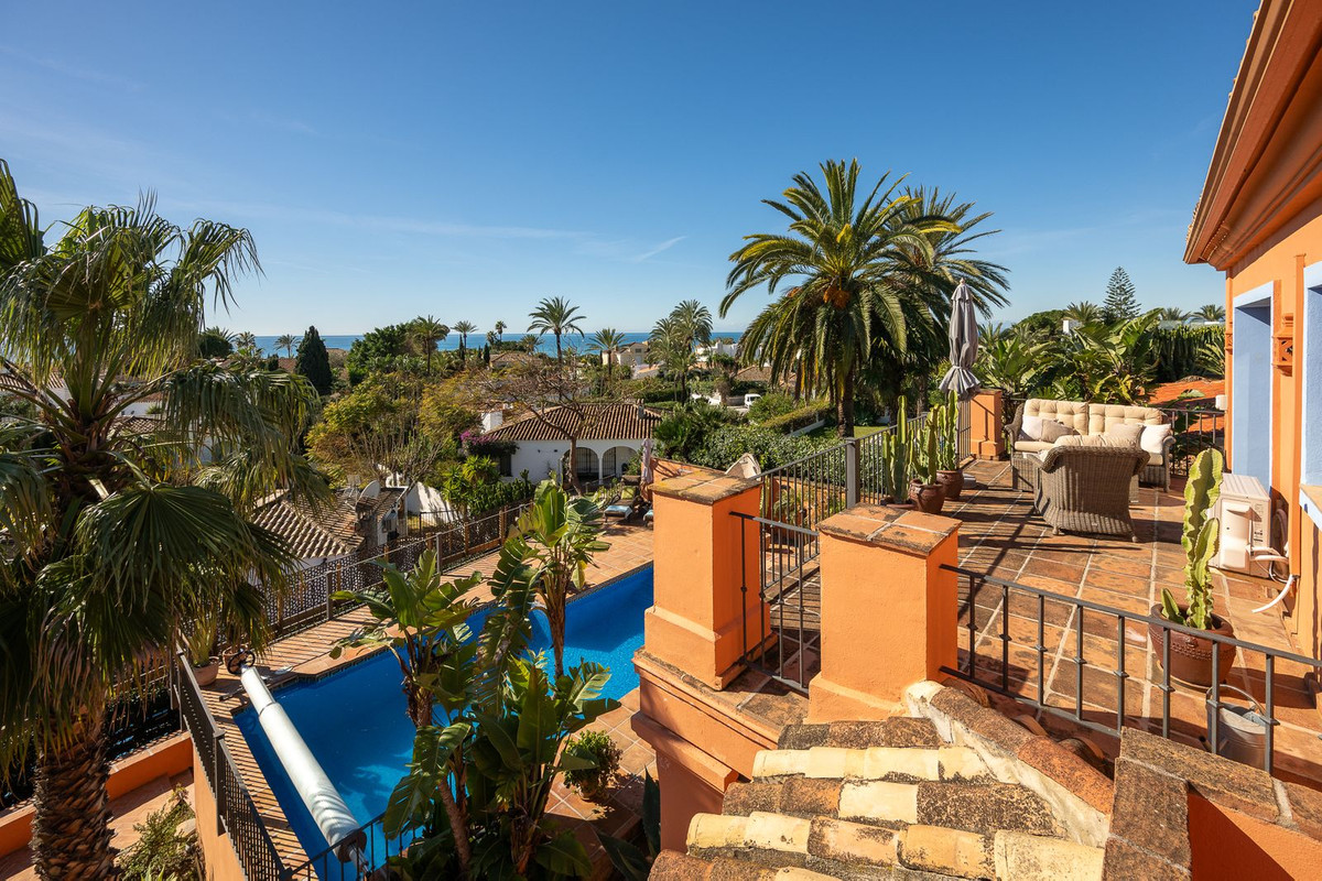 3 Bed Townhouse for sale in Marbesa Costa Del Sol, Málaga, Spain