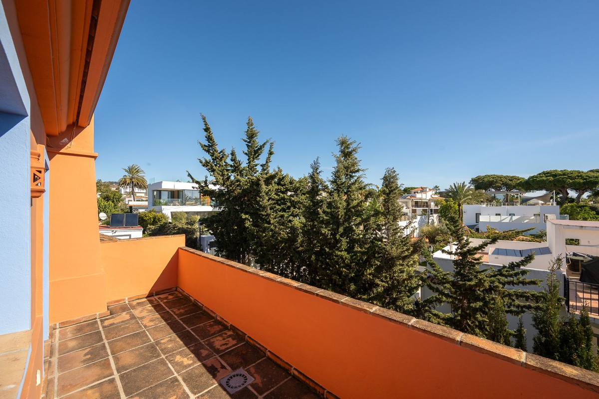 3 Bed Townhouse for sale in Marbesa Costa Del Sol, Málaga, Spain