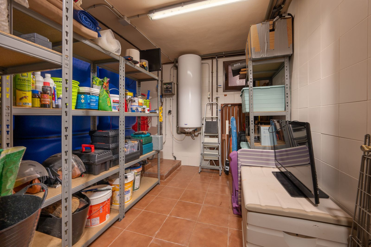 3 Bed Townhouse for sale in Marbesa Costa Del Sol, Málaga, Spain