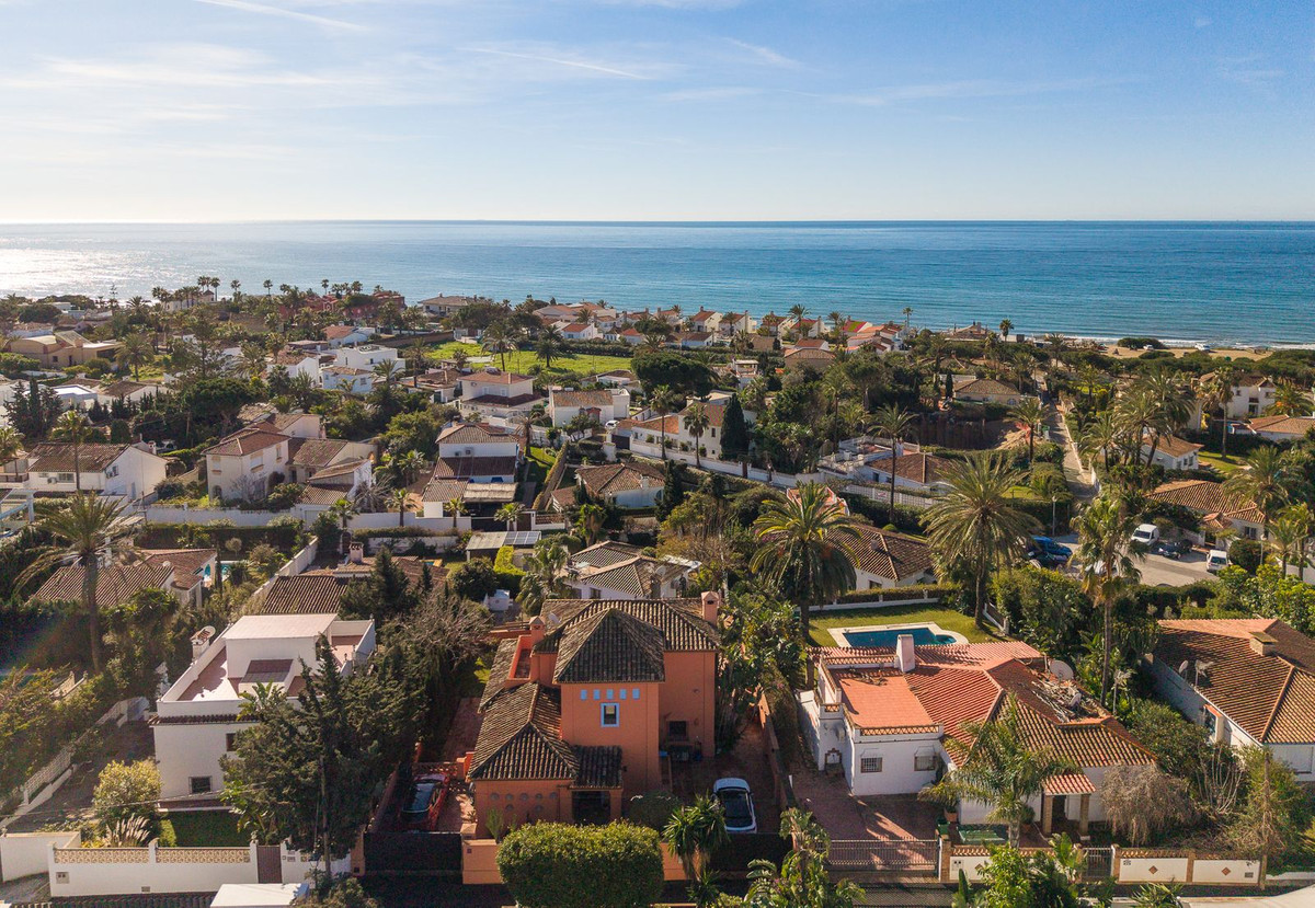 3 Bed Townhouse for sale in Marbesa Costa Del Sol, Málaga, Spain