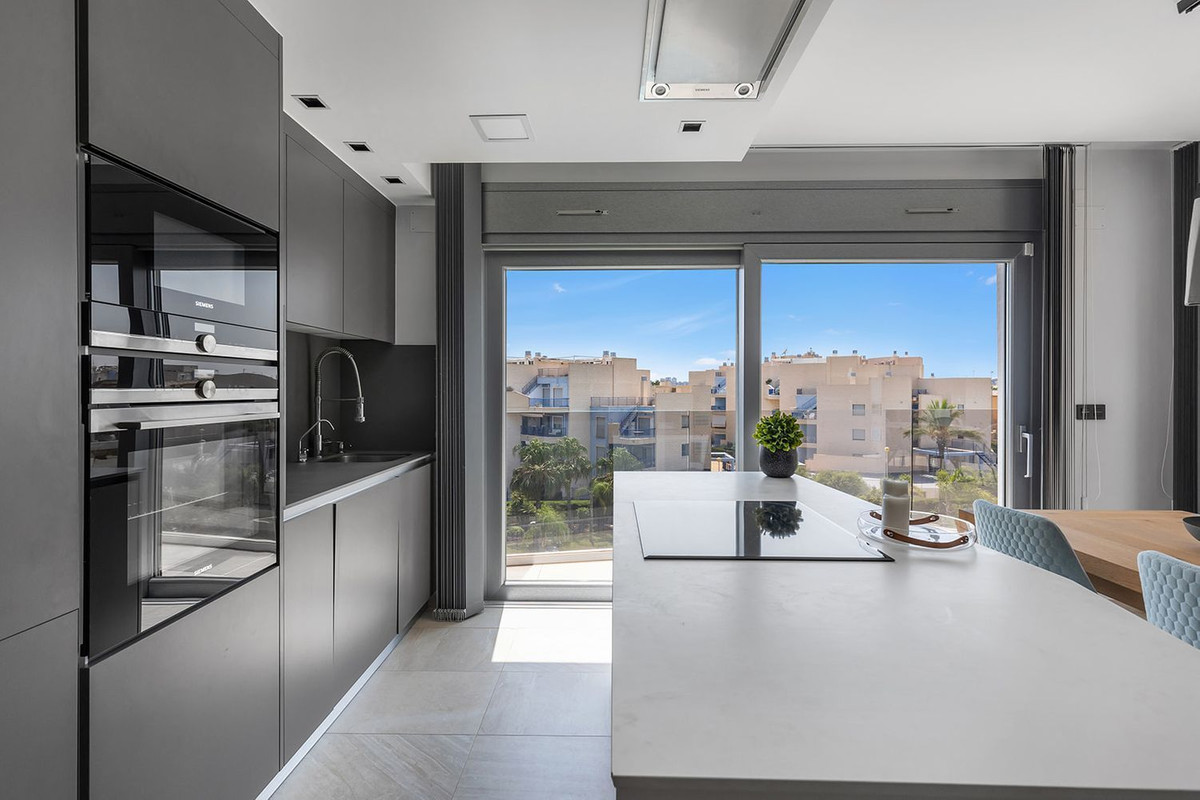 Se vende Ático de 3 dormitorios en Costa Blanca, Alicante, España