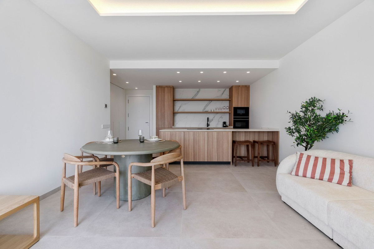 Se vende Apartamento Planta Media de 2 dormitorios en Costa Blanca, Alicante, España