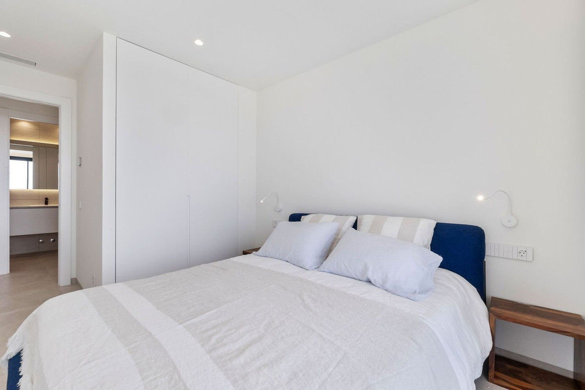 Se vende Apartamento Planta Media de 2 dormitorios en Costa Blanca, Alicante, España