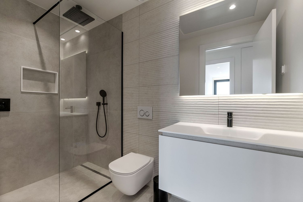 Se vende Apartamento Planta Media de 2 dormitorios en Costa Blanca, Alicante, España