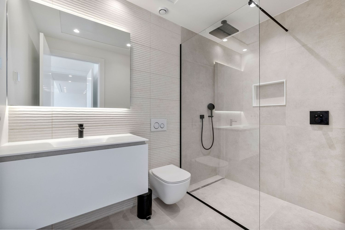 Se vende Apartamento Planta Media de 2 dormitorios en Costa Blanca, Alicante, España