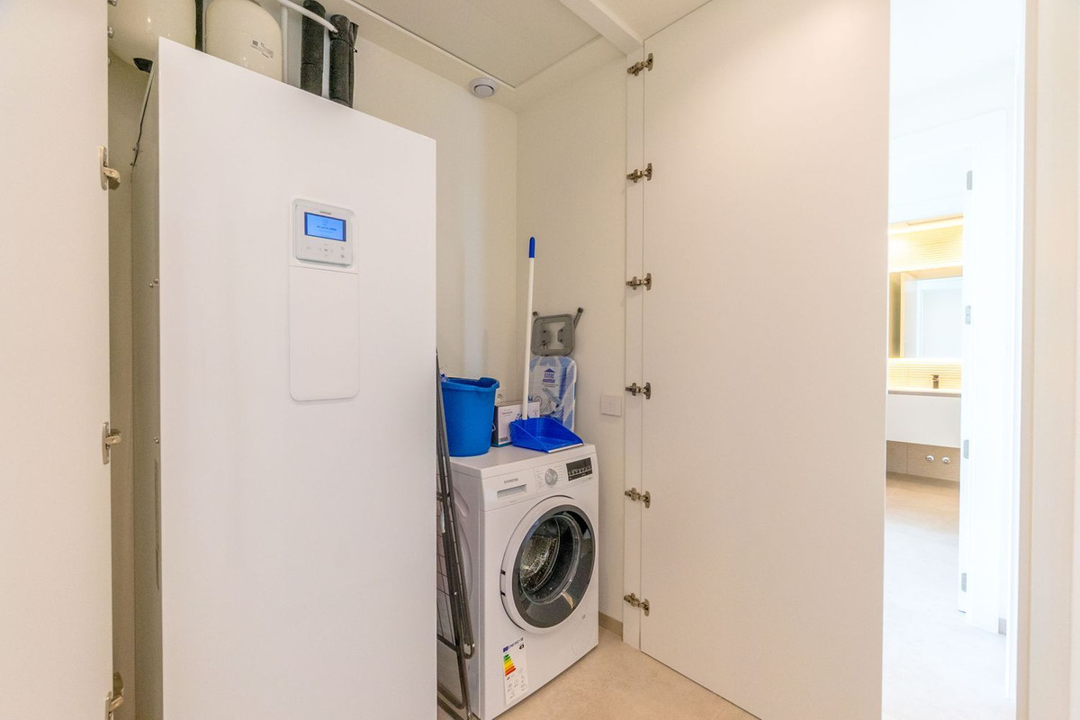 Se vende Apartamento Planta Media de 2 dormitorios en Costa Blanca, Alicante, España