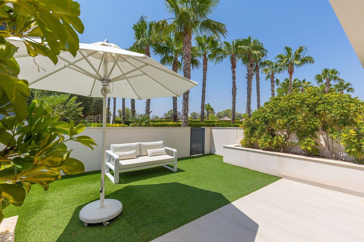 3 Bed Apartment for sale in Las Colinas Golf Costa Blanca, Alicante, Spain