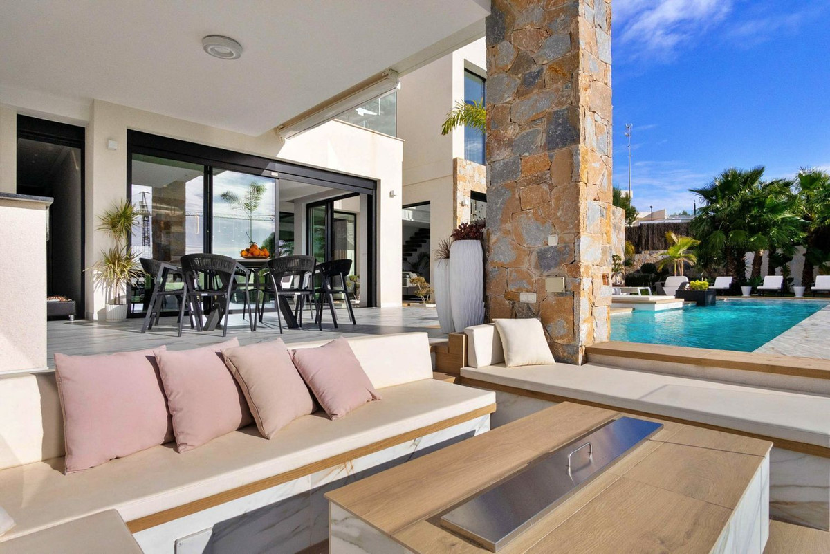 4 Bed Townhouse for sale in Las Colinas Golf Costa Blanca, Alicante, Spain