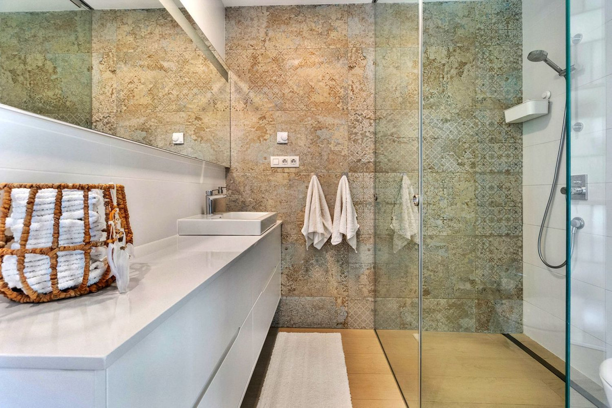Se vende Apartamento Planta Media de 2 dormitorios en Costa Blanca, Alicante, España