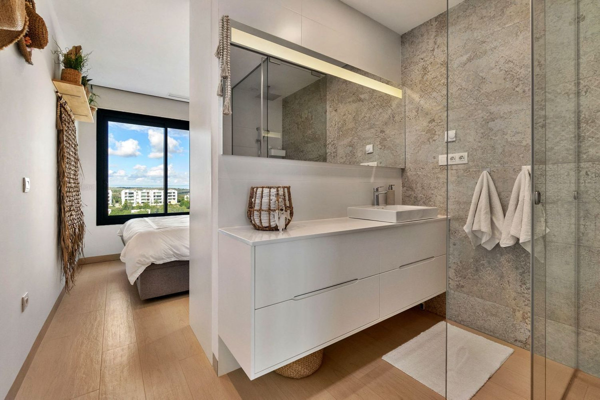 Se vende Apartamento Planta Media de 2 dormitorios en Costa Blanca, Alicante, España