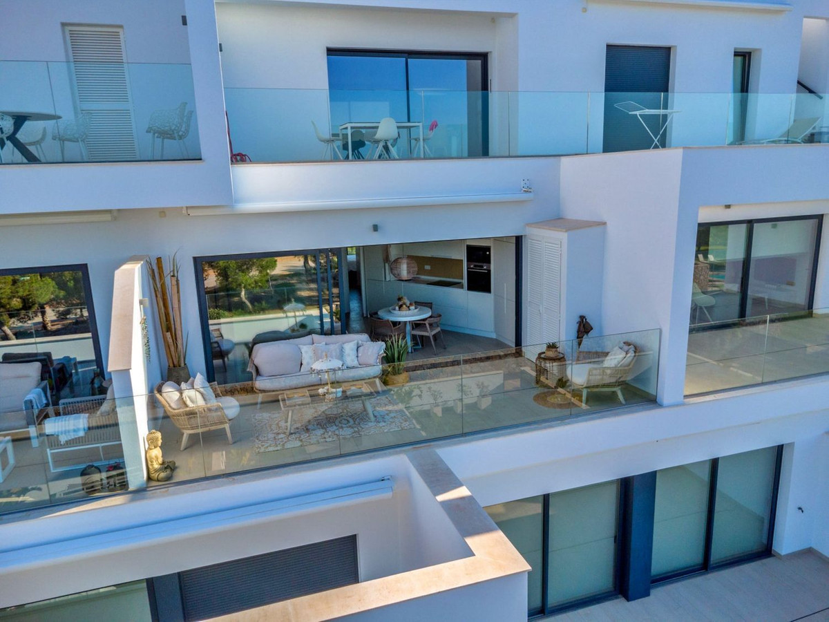 Se vende Apartamento Planta Media de 2 dormitorios en Costa Blanca, Alicante, España