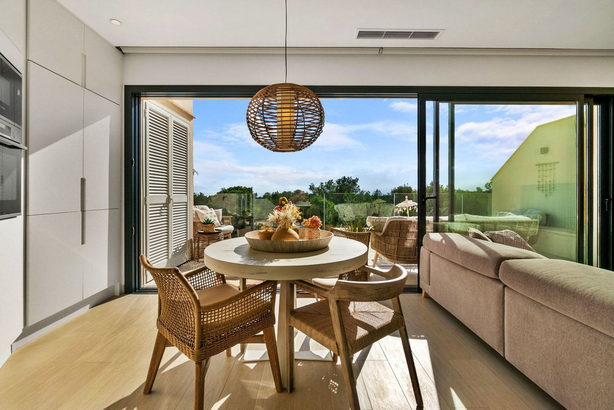 Se vende Apartamento Planta Media de 2 dormitorios en Costa Blanca, Alicante, España