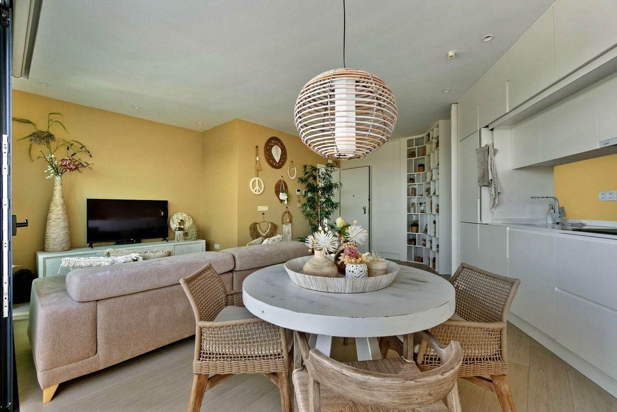 Se vende Apartamento Planta Media de 2 dormitorios en Costa Blanca, Alicante, España