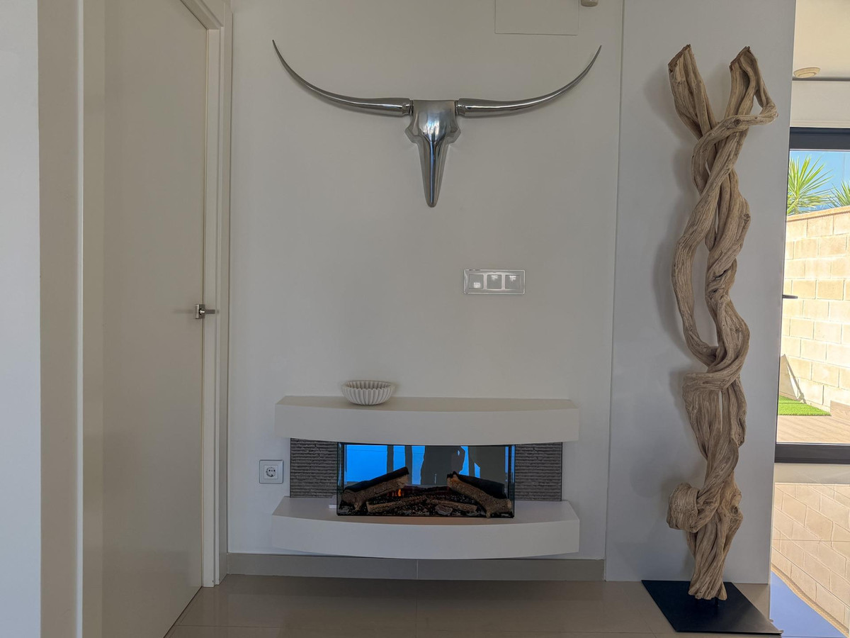 Se vende Villa - Chalet de 4 dormitorios en Costa Blanca, Alicante, España