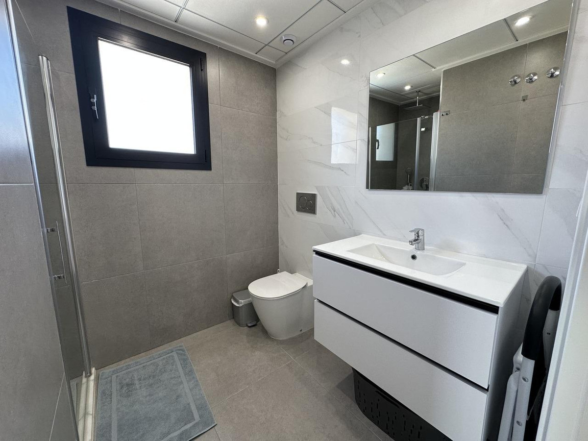 Se vende Ático de 2 dormitorios en Costa Blanca, Alicante, España