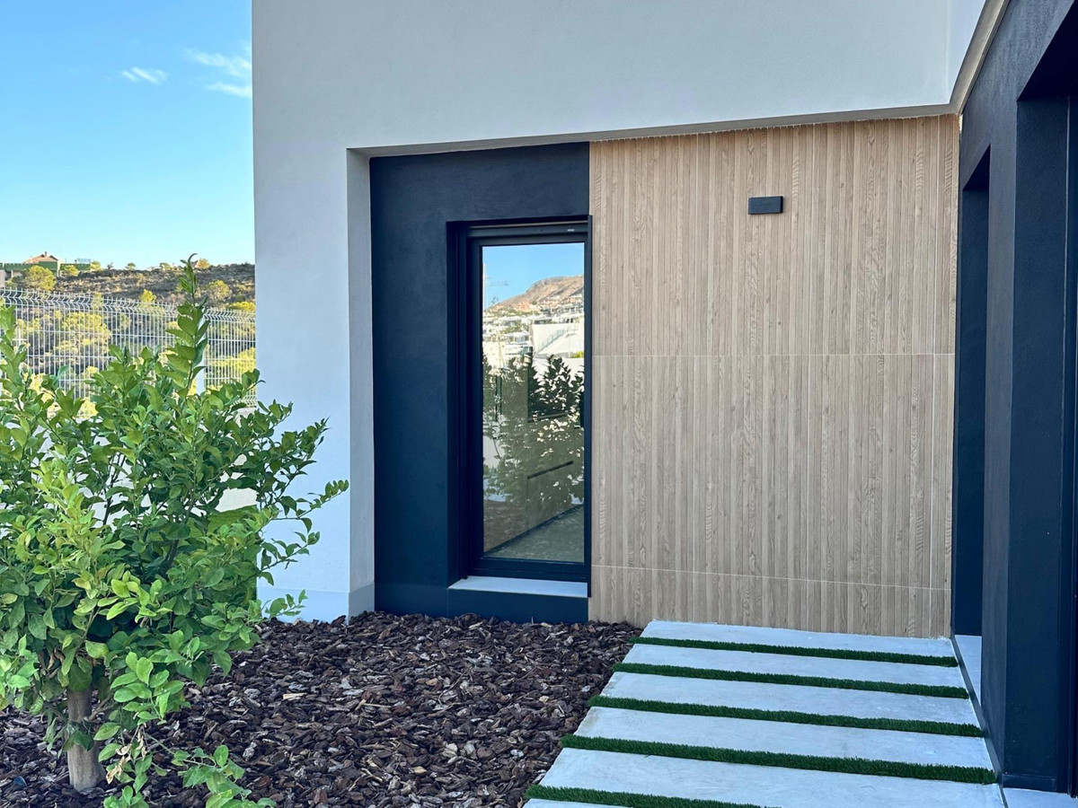 3 Bed Townhouse for sale in Alicante Costa Blanca, Alicante, Spain