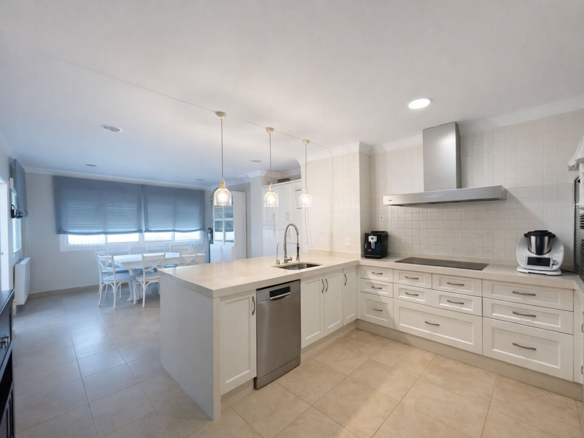 Se vende Adosada de 5 dormitorios en Costa Del Sol, Málaga, España