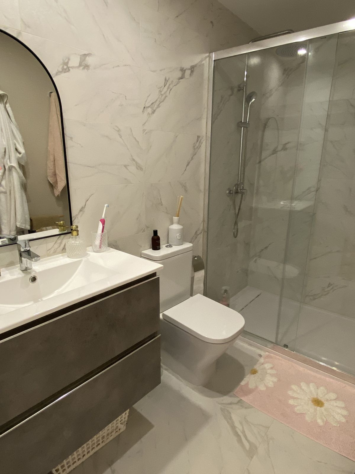 2 Bed Apartment for sale in Estepona Costa Del Sol, Málaga, Spain