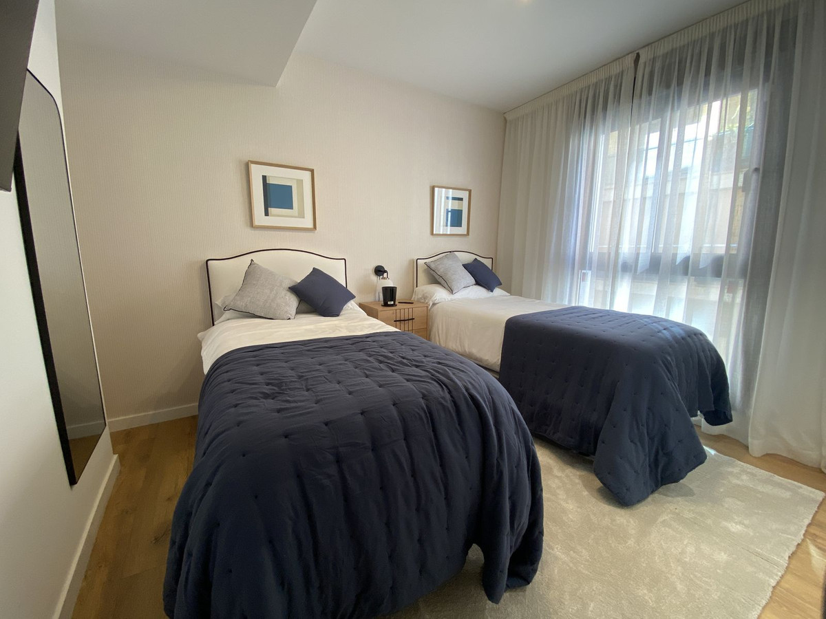 2 Bed Apartment for sale in Estepona Costa Del Sol, Málaga, Spain