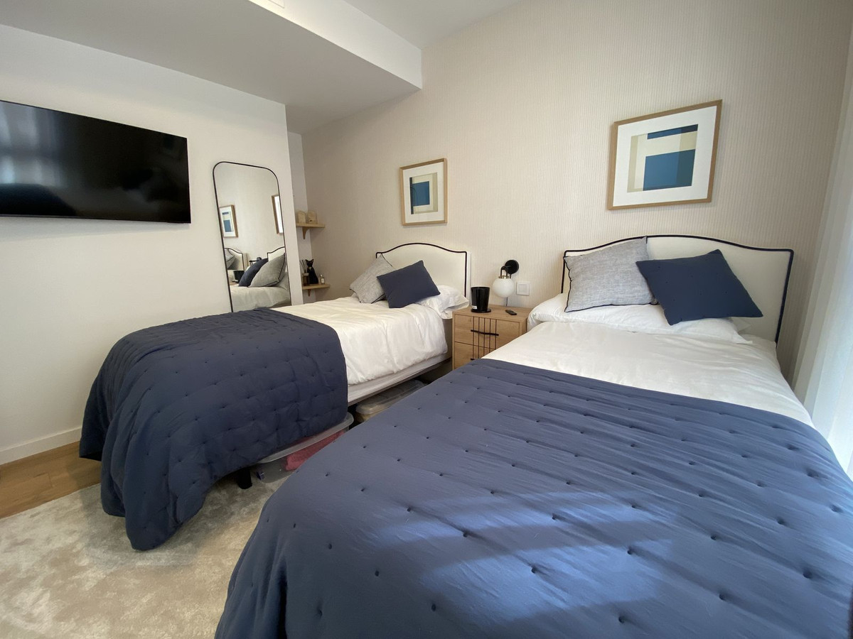 2 Bed Apartment for sale in Estepona Costa Del Sol, Málaga, Spain