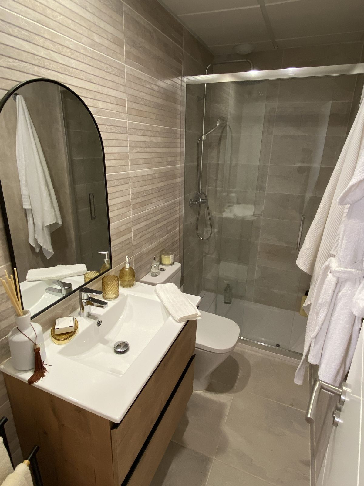 2 Bed Apartment for sale in Estepona Costa Del Sol, Málaga, Spain