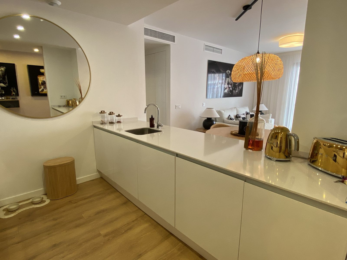 2 Bed Apartment for sale in Estepona Costa Del Sol, Málaga, Spain