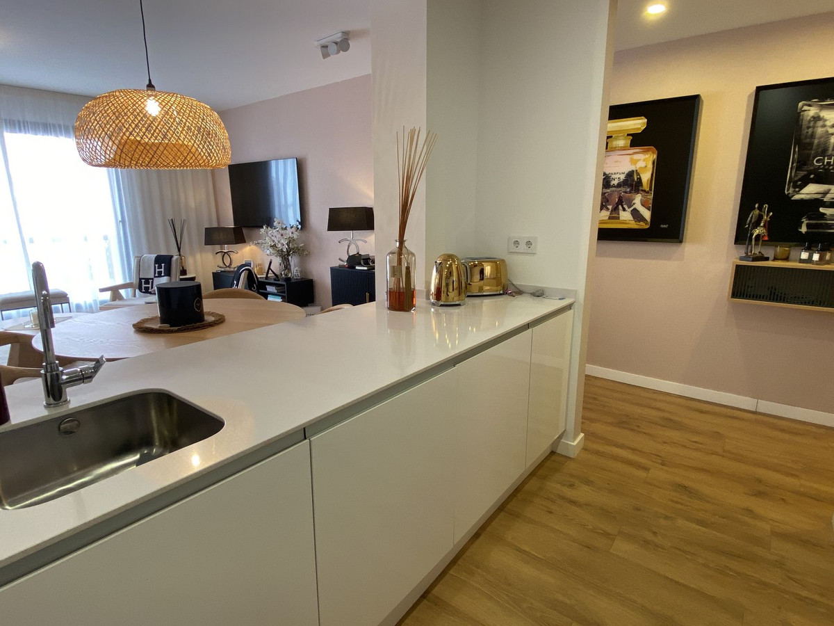 2 Bed Apartment for sale in Estepona Costa Del Sol, Málaga, Spain
