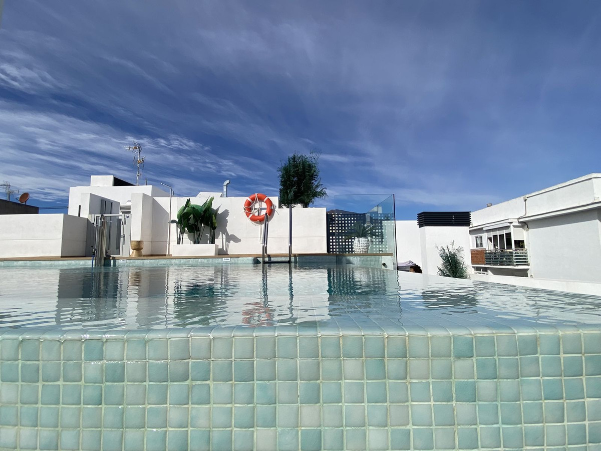 2 Bed Apartment for sale in Estepona Costa Del Sol, Málaga, Spain