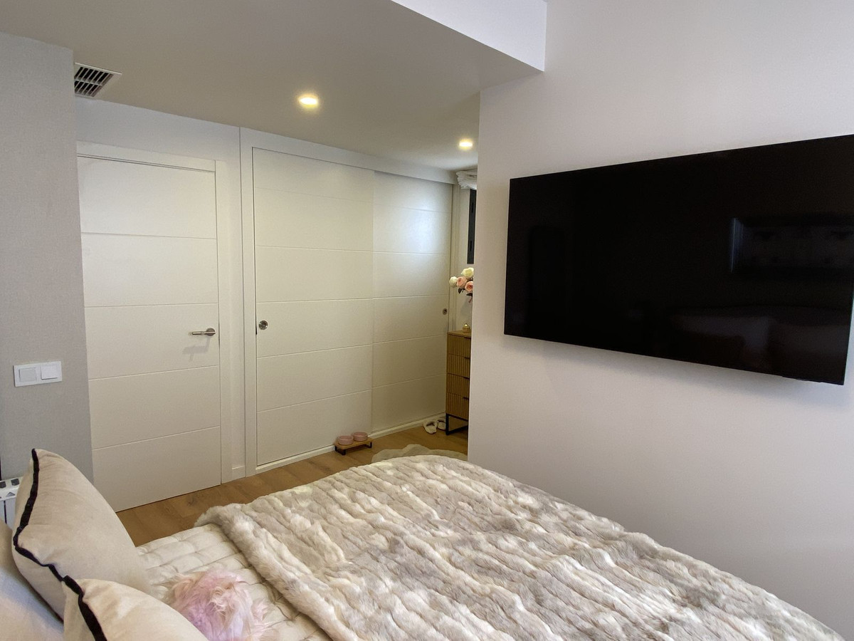 2 Bed Apartment for sale in Estepona Costa Del Sol, Málaga, Spain