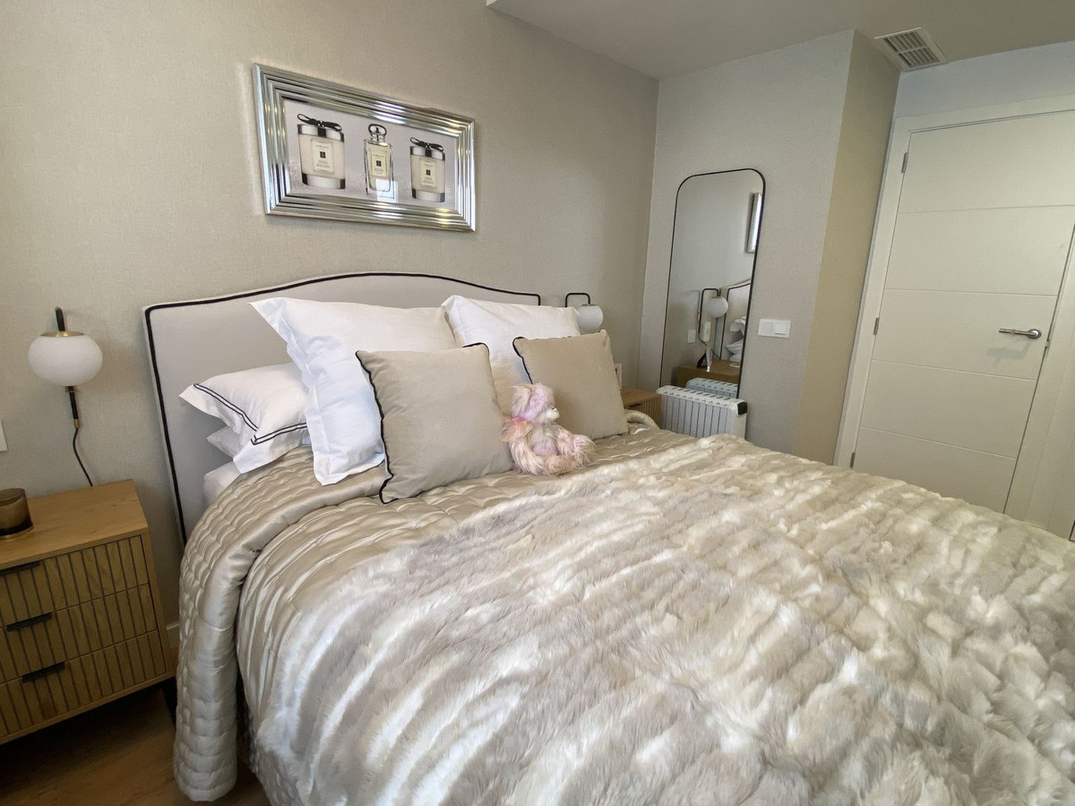 2 Bed Apartment for sale in Estepona Costa Del Sol, Málaga, Spain