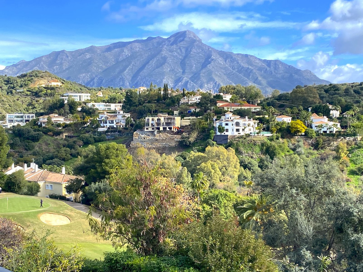 4 Bed Townhouse for sale in La Quinta Costa Del Sol, Málaga, Spain