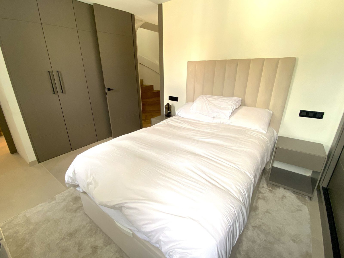 4 Bed Townhouse for sale in La Quinta Costa Del Sol, Málaga, Spain