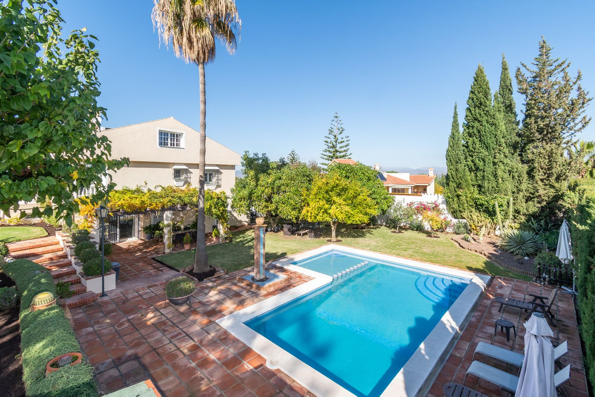 7 Bed Townhouse for sale in Alhaurín De La Torre Costa Del Sol, Málaga, Spain
