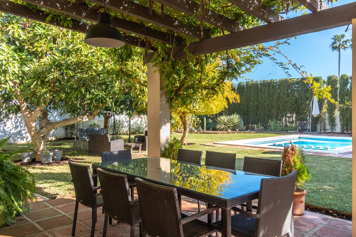 7 Bed Townhouse for sale in Alhaurín De La Torre Costa Del Sol, Málaga, Spain