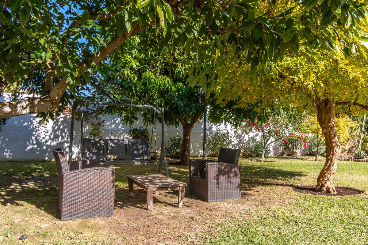 7 Bed Townhouse for sale in Alhaurín De La Torre Costa Del Sol, Málaga, Spain