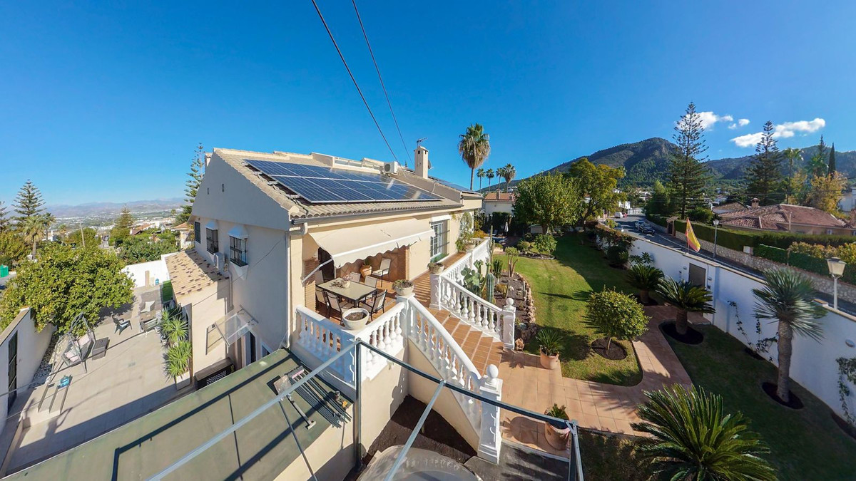 7 Bed Townhouse for sale in Alhaurín De La Torre Costa Del Sol, Málaga, Spain