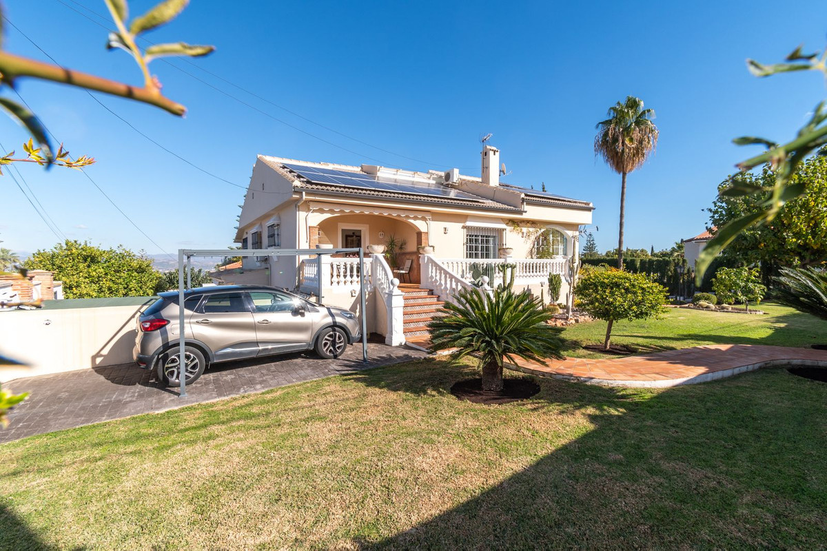 7 Bed Townhouse for sale in Alhaurín De La Torre Costa Del Sol, Málaga, Spain