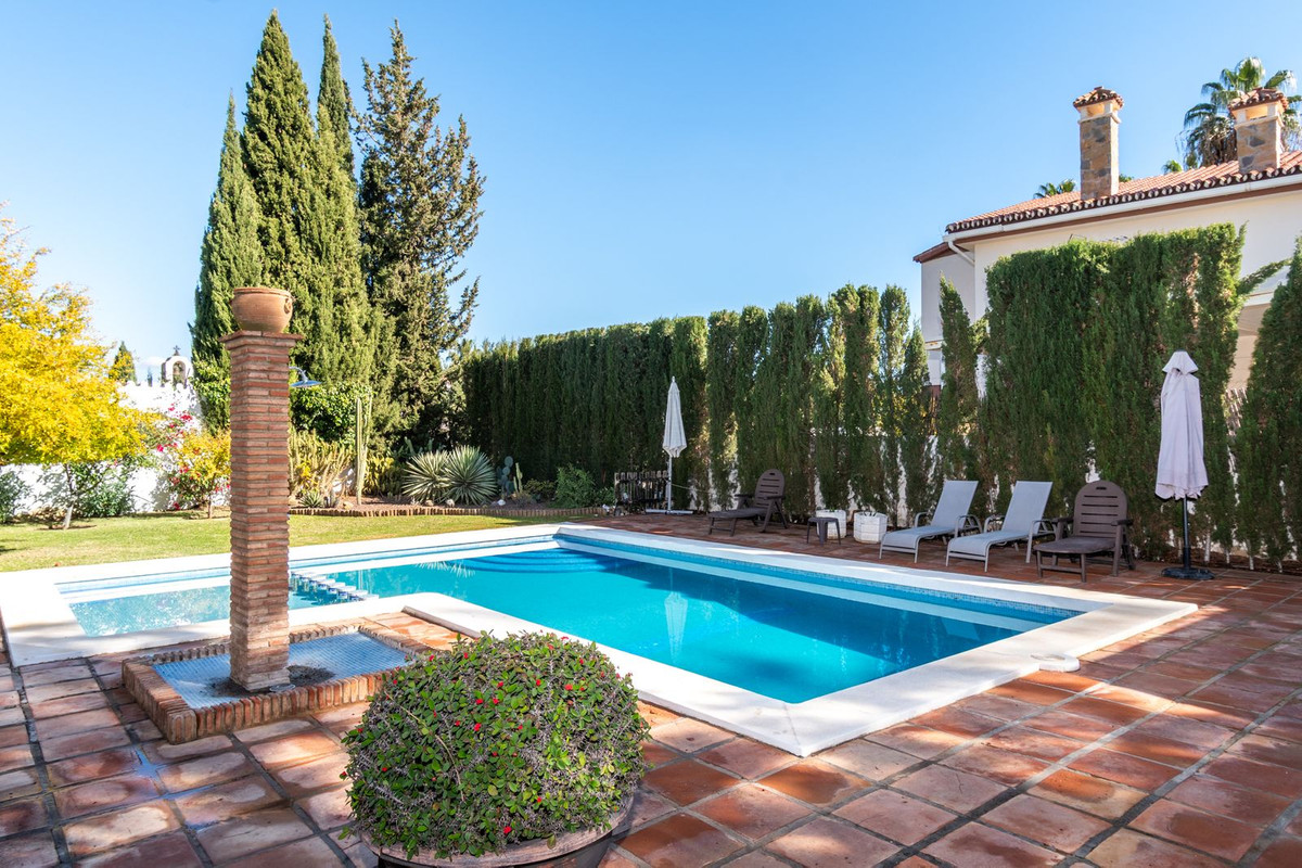 7 Bed Townhouse for sale in Alhaurín De La Torre Costa Del Sol, Málaga, Spain