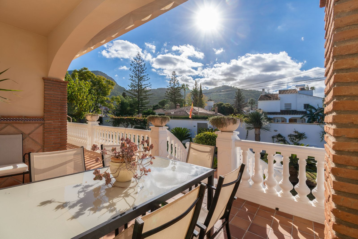 7 Bed Townhouse for sale in Alhaurín De La Torre Costa Del Sol, Málaga, Spain