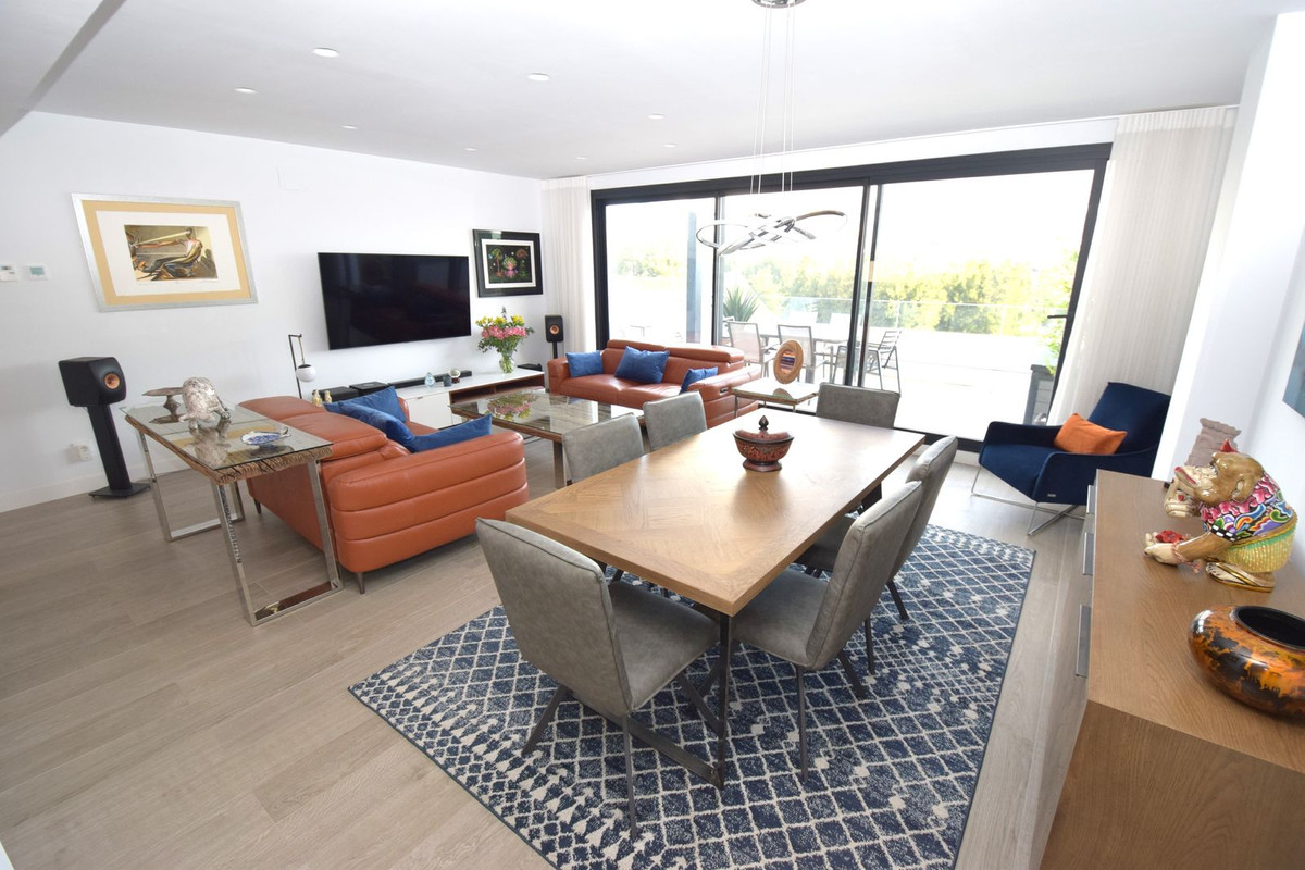 Se vende Apartamento Planta Media de 3 dormitorios en Costa Del Sol, Málaga, España