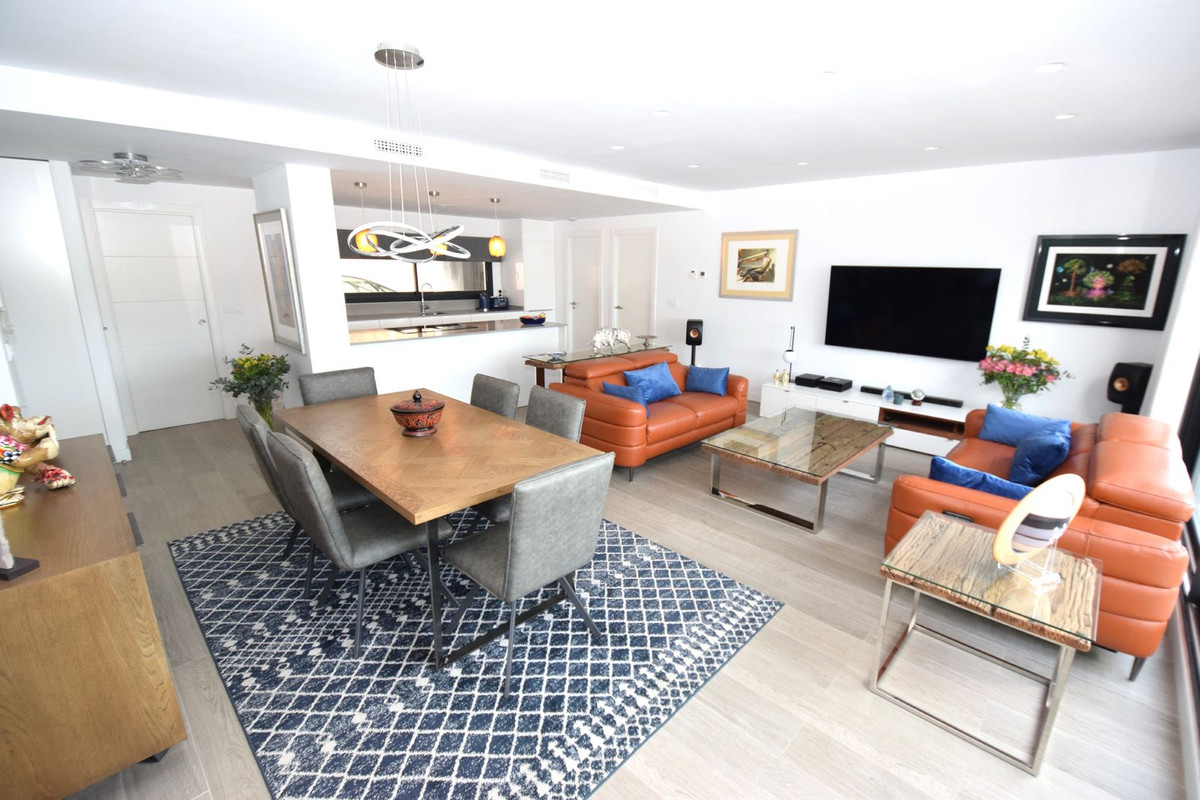 Se vende Apartamento Planta Media de 3 dormitorios en Costa Del Sol, Málaga, España
