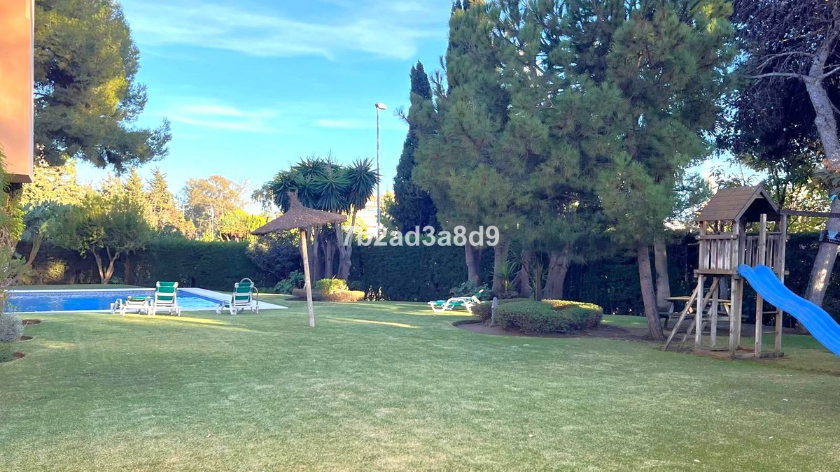 Se vende Apartamento Planta Media de 3 dormitorios en Costa Del Sol, Málaga, España