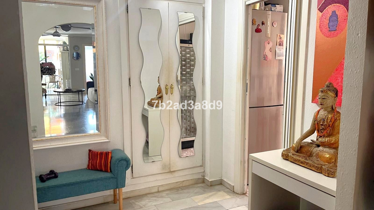 Se vende Apartamento Planta Media de 3 dormitorios en Costa Del Sol, Málaga, España