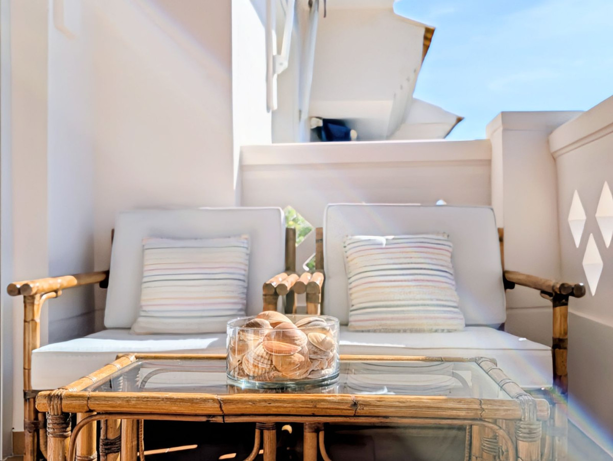 4 Bed Apartment for sale in San Pedro De Alcántara Costa Del Sol, Málaga, Spain