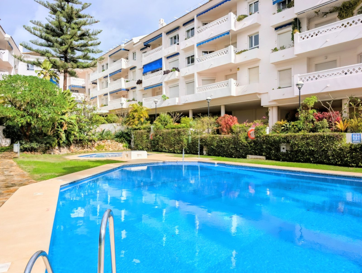 4 Bed Apartment for sale in San Pedro De Alcántara Costa Del Sol, Málaga, Spain