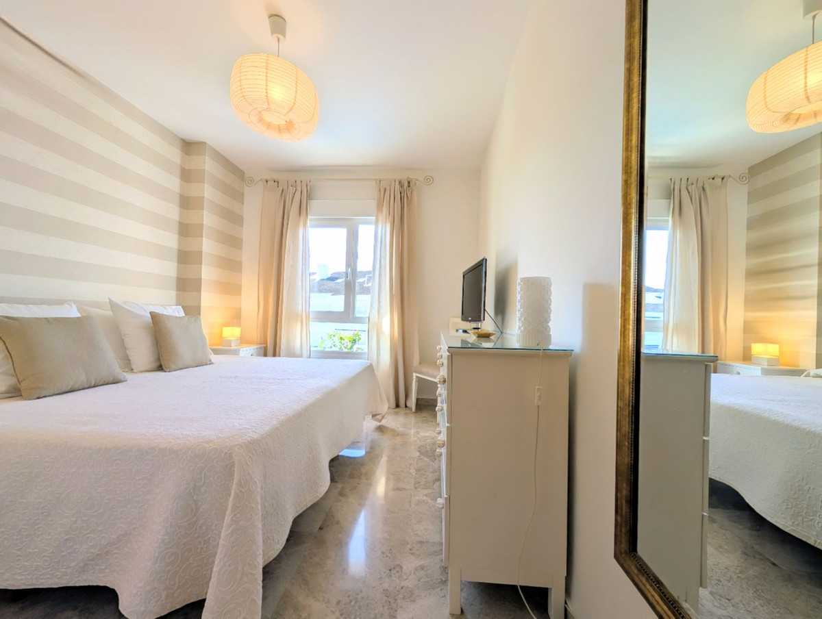 4 Bed Apartment for sale in San Pedro De Alcántara Costa Del Sol, Málaga, Spain